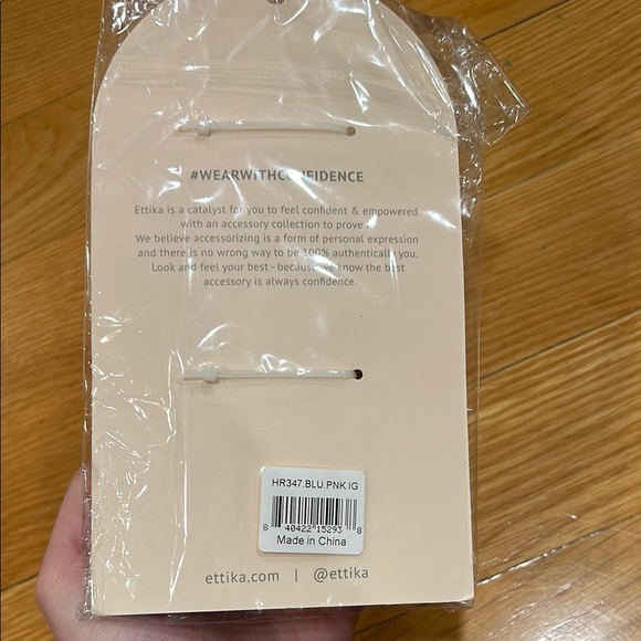 Ettika Multicolor Hair Clips - Picture 2 of 2